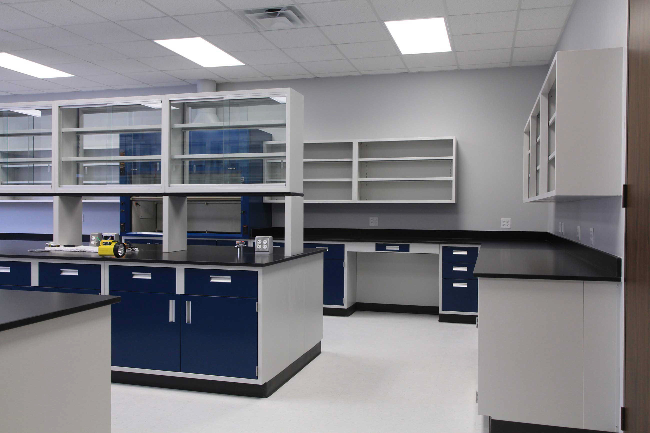 Synchro Corp, Blue Ribbon, Office and Laboratory Building, Portfolio